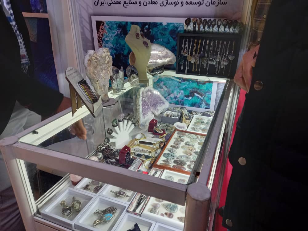 نشست خبری عرضه شرکت «مبین وان کیش» در فرابورس  